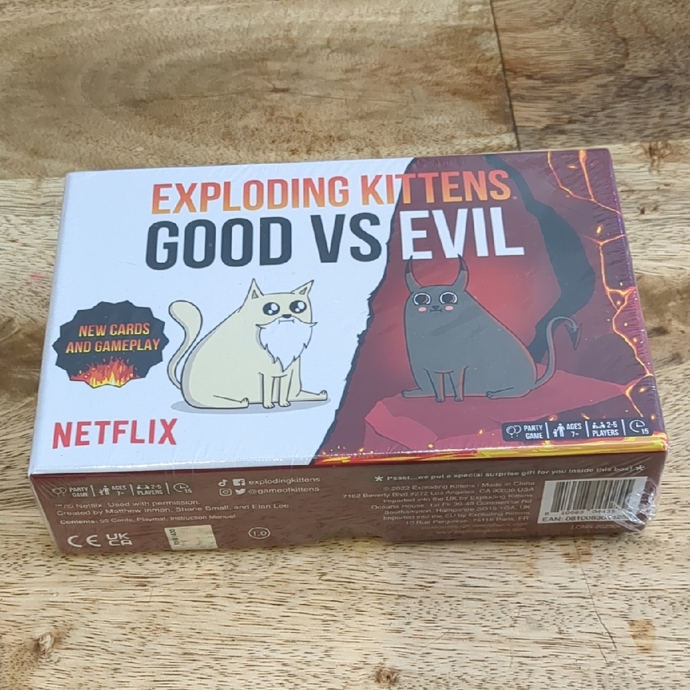 NWT Exploding Kittens Good vs Evil Cat Toy Red